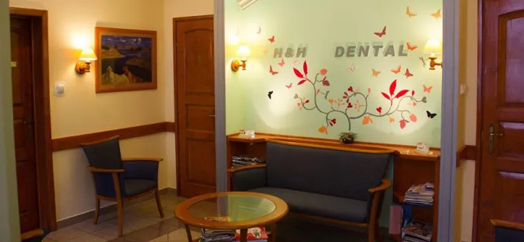 Bild: Zahnbehandlung im Ausland – Ja oder Nein?