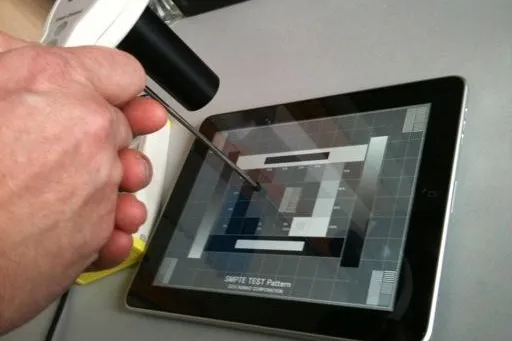 Bild: iPad: aycan führt erfolgreiche Abnahmeprüfung nach DIN V 6868-57 durch