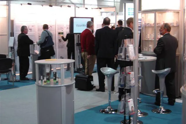 Große Risiken? - Große Chancen! Internationale Konferenz zur Nachhaltigkeit der Nanotechnologie Bild: Große Risiken? - Große Chancen! Internationale Konferenz zur Nachhaltigkeit der Nanotechnologie