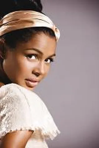 Bild: Ayo. - Die Akustik – Soul Königin im November erneut für fünf Konzerte in Deutschland