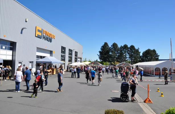 Bild: „Großer Bauinformationstag“ bei FingerHaus