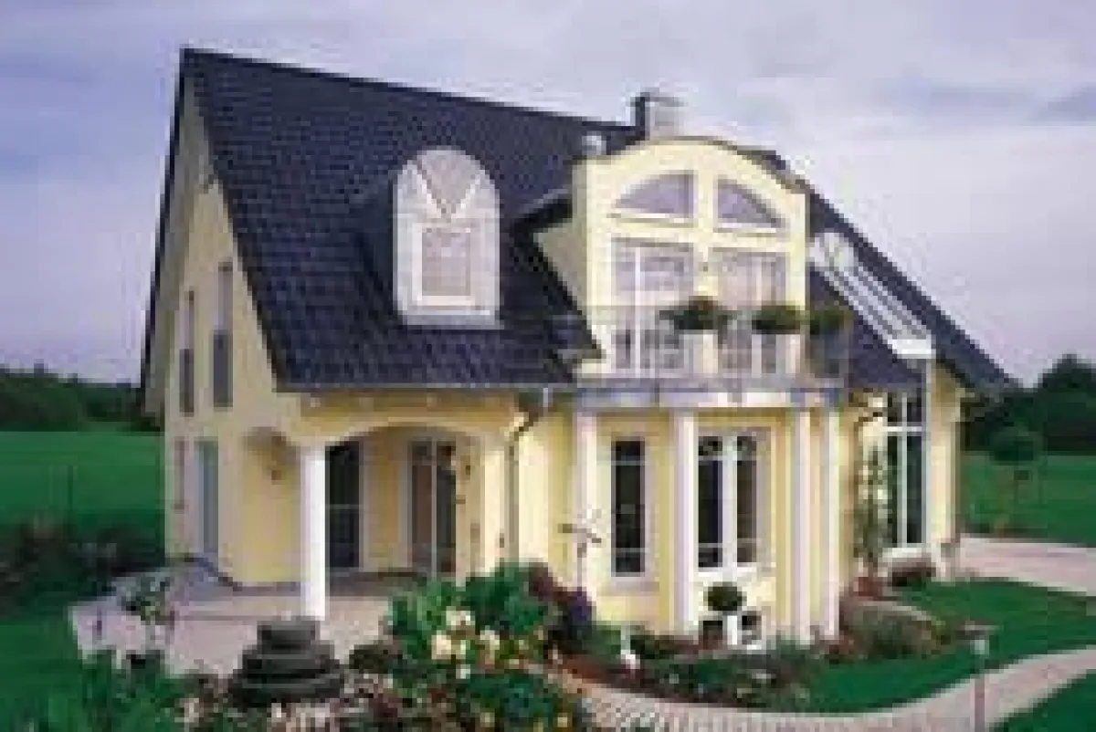 Strahlend in den Frühling - ein fachmännischer Blick aufs Dach hilft.