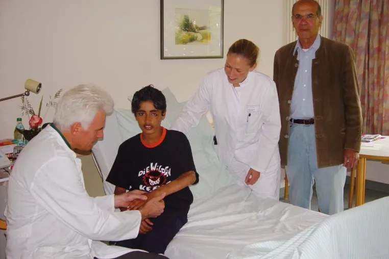 Nach Autobombenanschlag - Gesichtspartie mit plastischer Chirurgie wiederhergestellt Bild: Nach Autobombenanschlag - Gesichtspartie mit plastischer Chirurgie wiederhergestellt