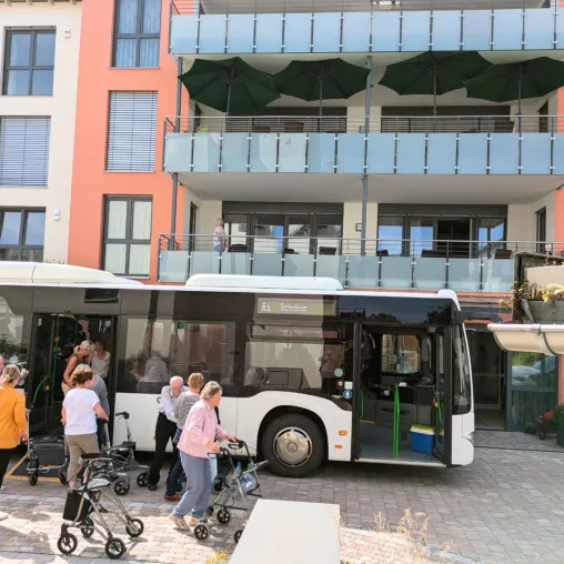 Seniorenzentrum Großmehring nimmt Bewohner des Senioren- und Pflegeheims St. Georg nach Hochwasserschäden auf Bild: Seniorenzentrum Großmehring nimmt Bewohner des Senioren- und Pflegeheims St. Georg nach Hochwasserschäden auf