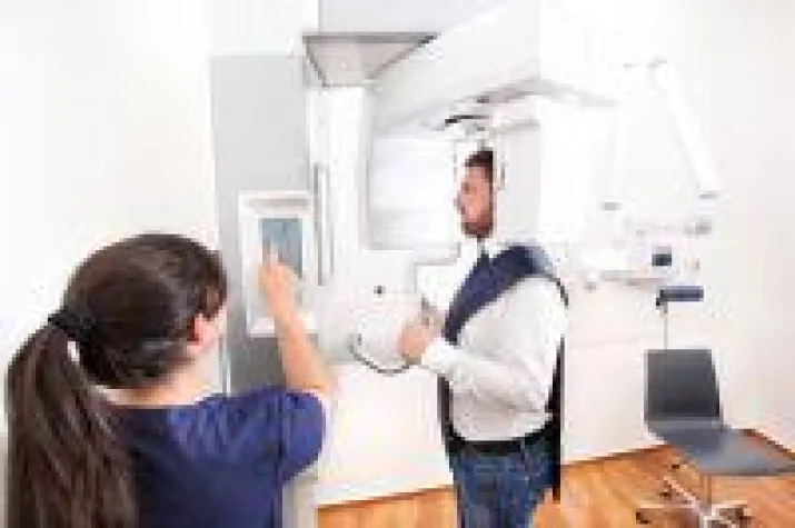 Bild: Schnelle Implantateinheilung durch minimalinvasiven Eingriff