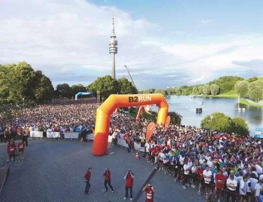 Bild: B2RUN München: Das Laufspektakel feiert zehnjähriges Jubiläum mit Feuerwerk und prominenter Unterstützung