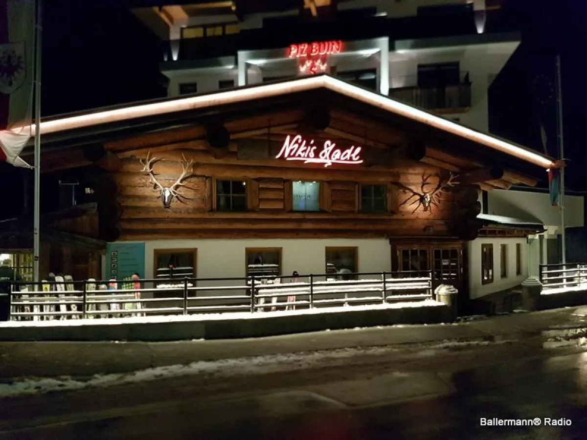 Die „EMI–Top Of The Mountains“-Wintertour von Ballermann® Radio macht auch Station in Niki´s Stadl