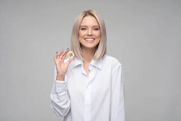 Mit Crypto Minern Geld verdienen – Starte deine eigene Crypto Mining Farm! – Tägliche Auszahlungen Bild: Mit Crypto Minern Geld verdienen – Starte deine eigene Crypto Mining Farm! – Tägliche Auszahlungen