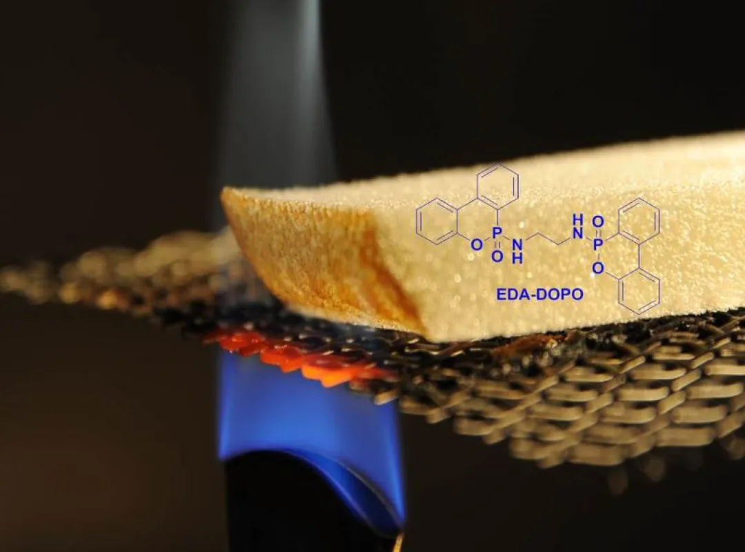 Foam sample with EDA-DOPO in a flame test in the Empa laboratory.  (Empa)