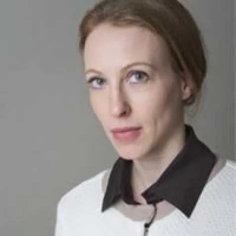 Bild: Promovierte Kulturwissenschaftlerin promotet die PR bei PEIX