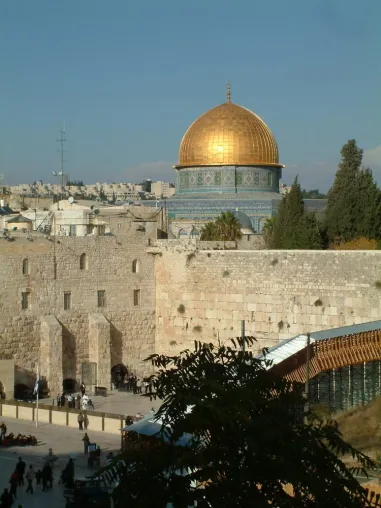 Bild: Austausch mit Israel unter dem Stern der UN