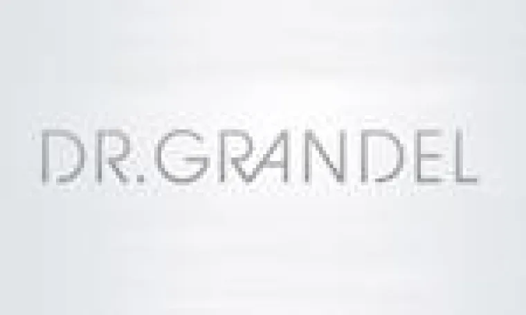 DR. GRANDEL: Hyaluron hilft effektiv bei Fältchenbildung Bild: DR. GRANDEL: Hyaluron hilft effektiv bei Fältchenbildung