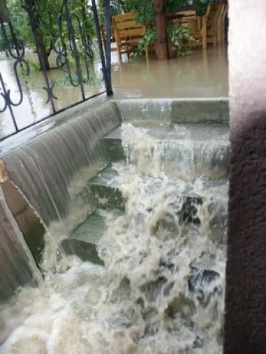 Bild: Niederrhein: Vorbereitung auf das Hochwasser