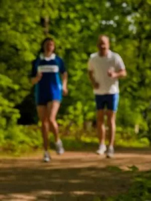 Bild: Sommer, Sonne, Sport: Gesundes Fitnesstraining bei hohen Temperaturen