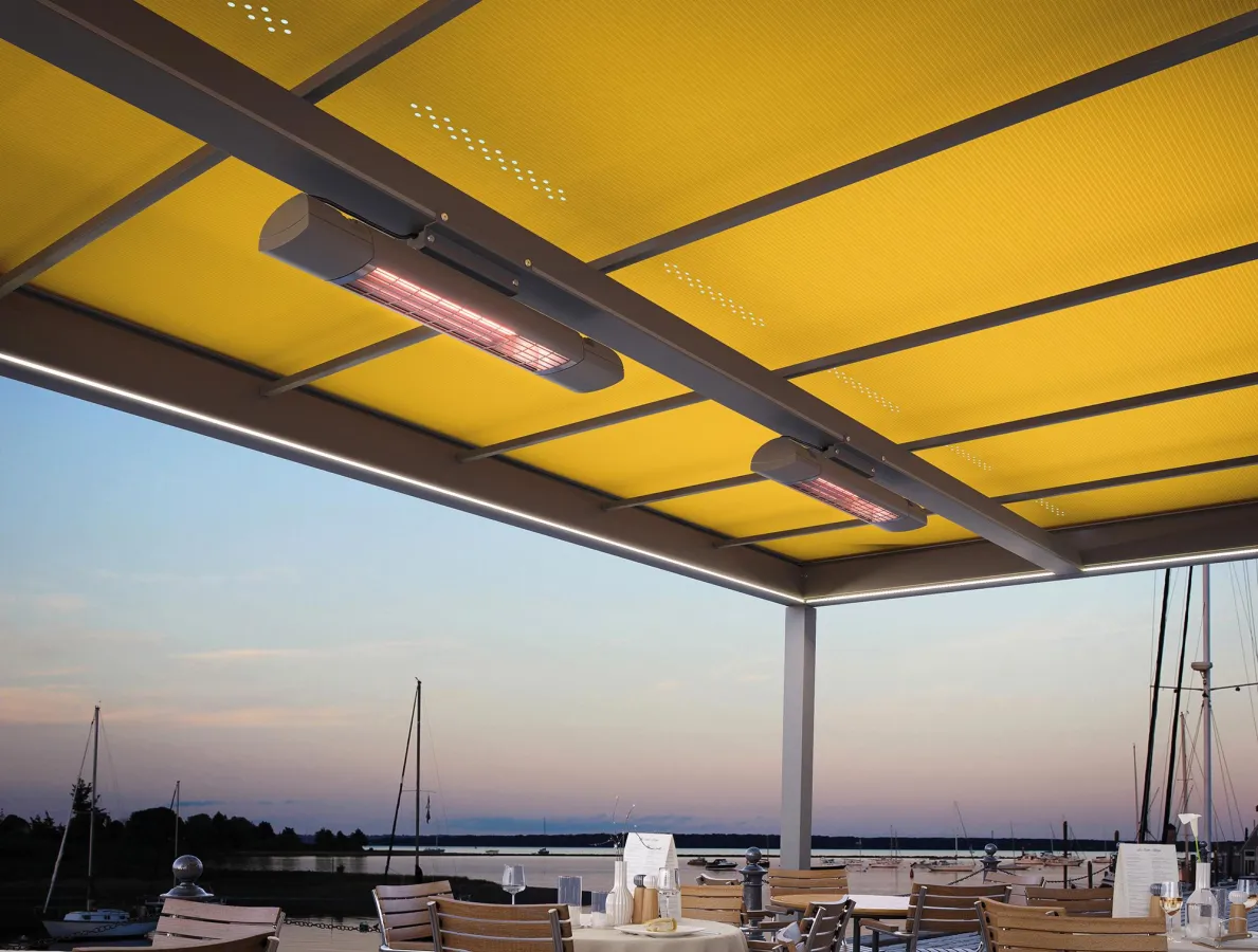 Wasserdichtes Sonnenschutzgewebe „sunvas perla“ von markilux ab jetzt auch schwer entflammbar.