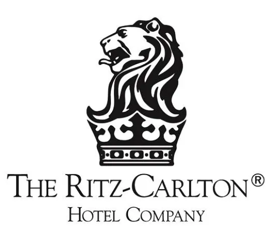 Ritz-Carlton Gäste beteiligen sich an der Earth Hour 2015 Bild: Ritz-Carlton Gäste beteiligen sich an der Earth Hour 2015