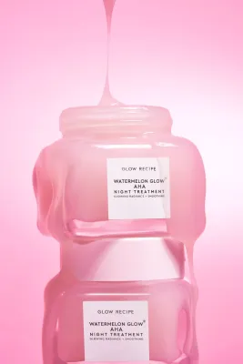 Strahlende Haut über Nacht mit dem neuen Watermelon Glow AHA Night Treatment von Glow Recipe Bild: Strahlende Haut über Nacht mit dem neuen Watermelon Glow AHA Night Treatment von Glow Recipe