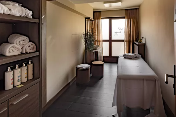 Bild: Erholsame Wellnessmassage bei Bi PHiT