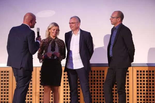 Bild: Vierjährige PR-Kampagne und IFA-Engagement der GN Hearing mit Health Media Award geehrt