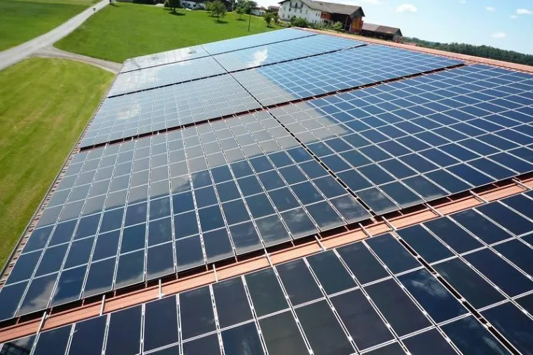 Richtlinien für die Reinigung von Photovoltaik-Anlagen veröffentlicht Bild: Richtlinien für die Reinigung von Photovoltaik-Anlagen veröffentlicht