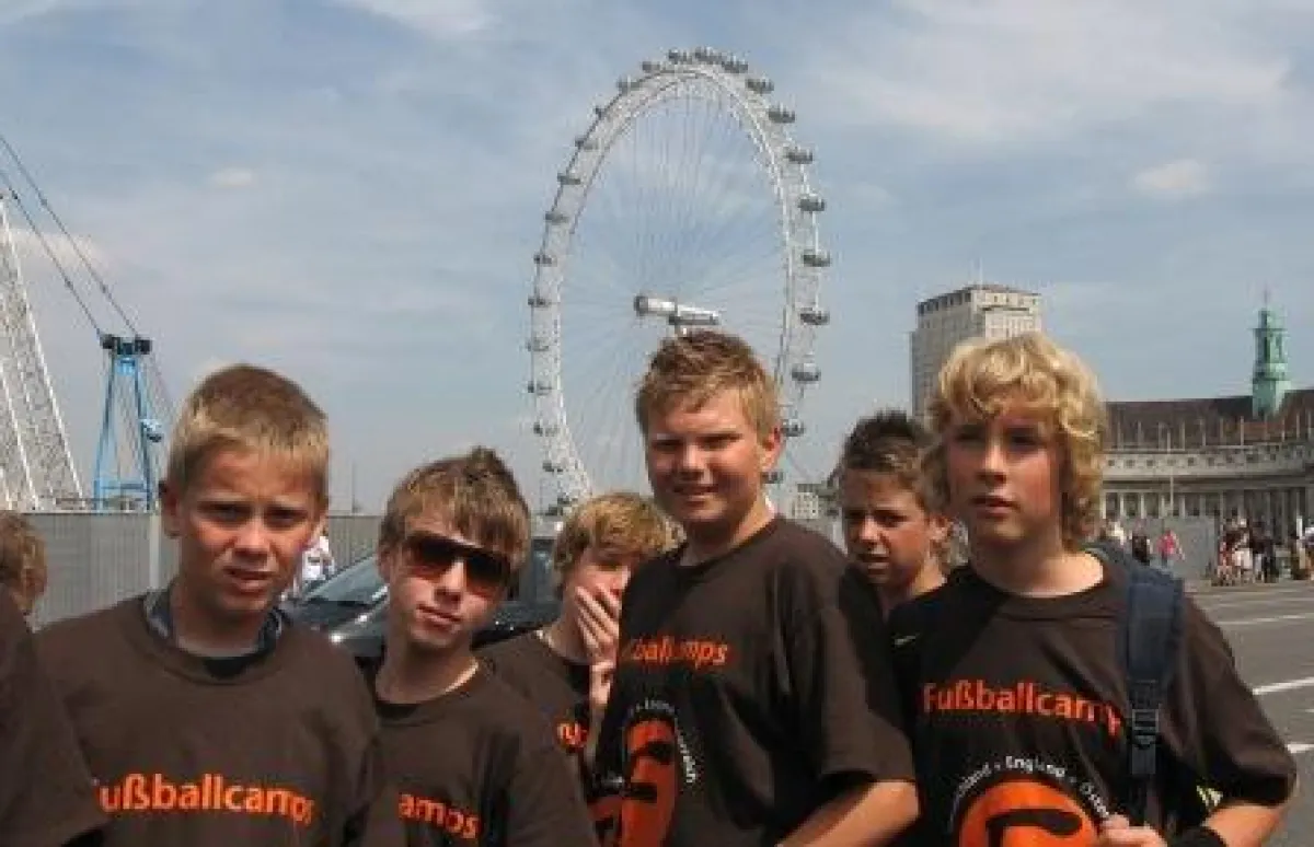 Ferienfussballer in London