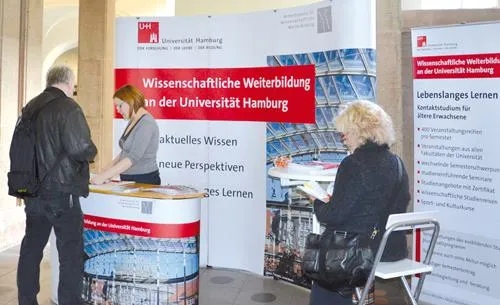 Bild: Studieren an der Universität Hamburg ohne Zulassungsbeschränkungen und Prüfungen