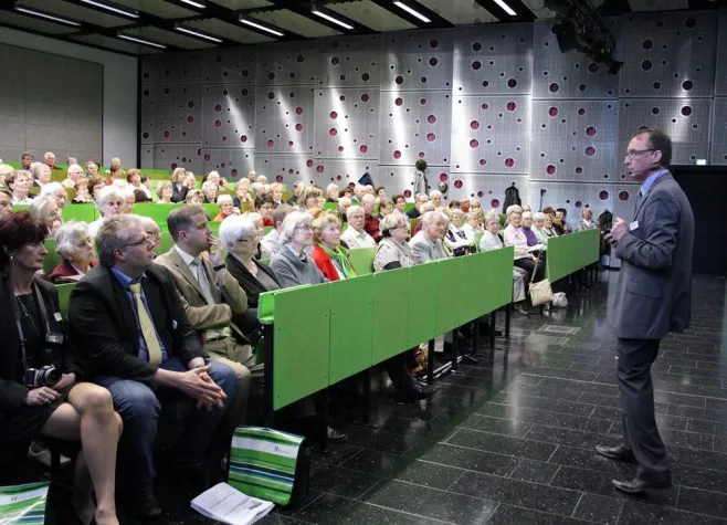 Chefärzte der HELIOS Klinik Hettstedt stellten multimodale Schmerztherapie vor Bild: Chefärzte der HELIOS Klinik Hettstedt stellten multimodale Schmerztherapie vor