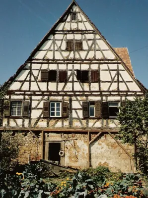 Bild: Von Eichenstabdübeln, Lehmwickeln und Fachwerk-Gefachen