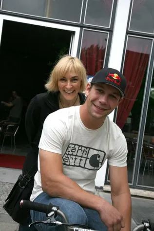 Bild: Berliner Fanmeile kommt wieder - Größte Halfpipe vor Brandenburger Tor