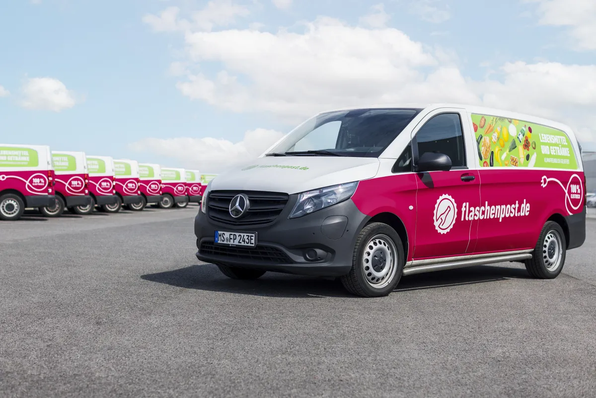 Die flaschenpost elektrifiziert die Lieferflotte (© flaschenpost SE)
