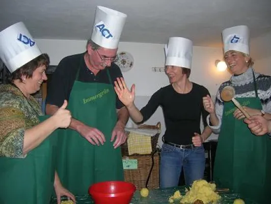 Bild: Gemeinsam ein Süppchen kochen