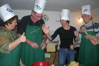 Bild: Gemeinsam ein Süppchen kochen