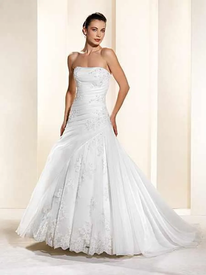 Brautmoden und Festmoden