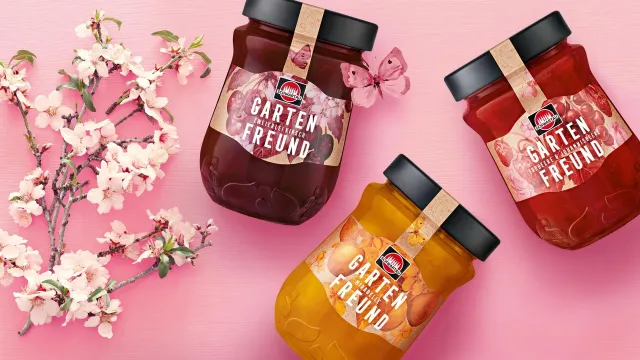 Bild: HAJOK Design entwickelt das Packaging Design für die Schwartau extra Frühjahrs-Edition Gartenfreund