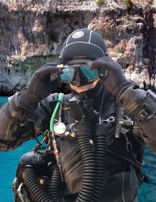 Bild: Höhlentaucher erhält Excellence Award für wegweisende Botschaft beim 16. Internationalen Speaker Slam