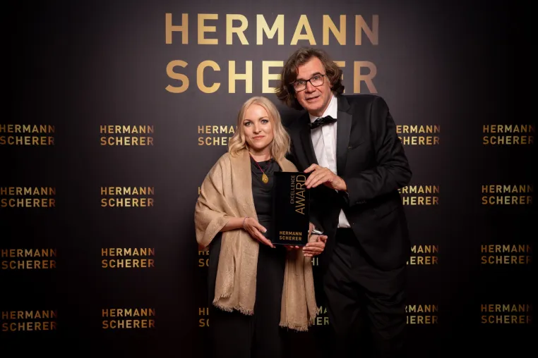 Bild: Integrative Brustkrebstherapie überzeugt beim Speaker Slam: Excellence Award für Liane Klauke