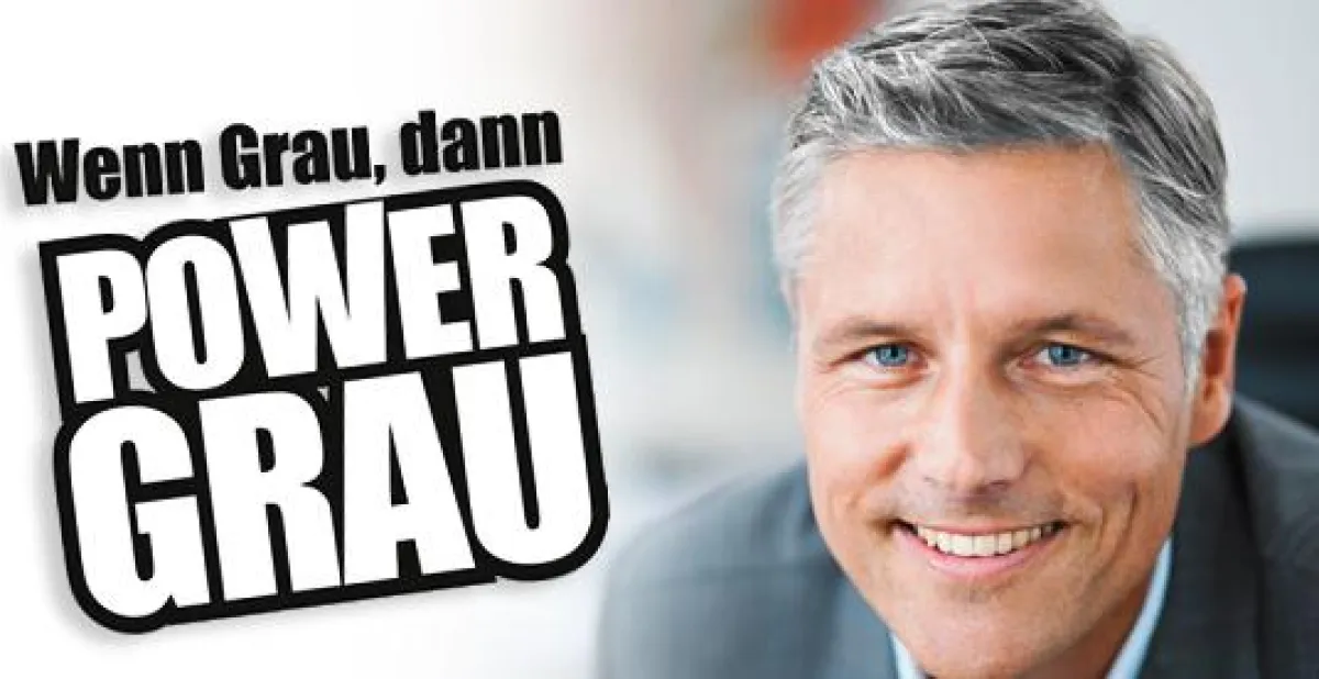 Schönes graues Haar wirkt attraktiv.