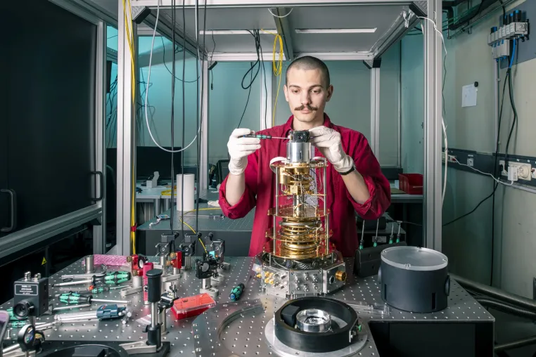 Neuer Baustein für das Quanteninternet Bild: Neuer Baustein für das Quanteninternet