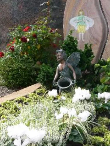 Bild: „Es lebe der Friedhof!“ geht weiter
