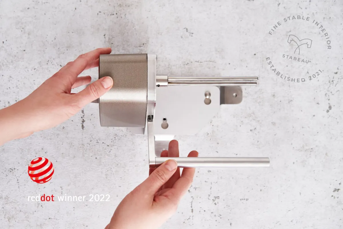 Bandagenwickler RIBBON 10 von STABEAU® gewinnt Red Dot Design Award 2022 (© STABEAU GmbH)