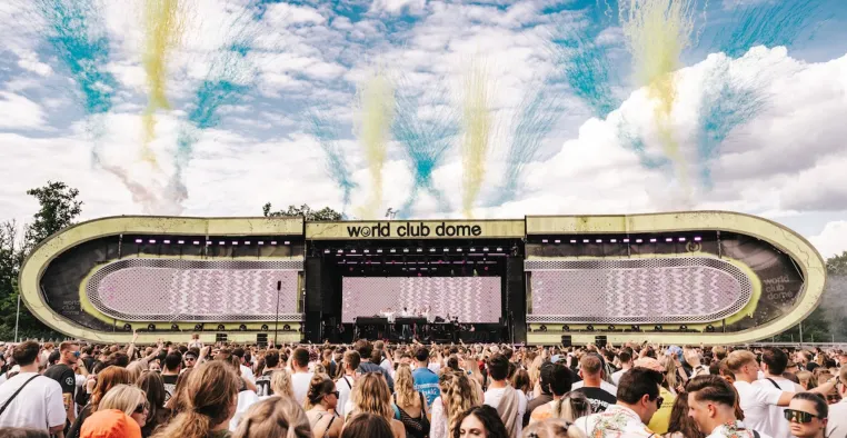 Festival-Explosion in Frankfurt: 120.000 Fans verwandeln den WORLD CLUB DOME in den größten Club der Welt Bild: Festival-Explosion in Frankfurt: 120.000 Fans verwandeln den WORLD CLUB DOME in den größten Club der Welt