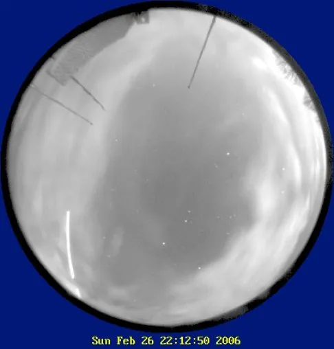 Bild: UFOs, Himmelsphänomen oder was am Sonntagabend über Hamburg?