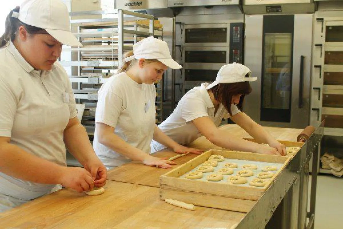 Ausbildung live erleben konnten die Besucher in der Backstube des Regionalen Ausbildungszentrums.