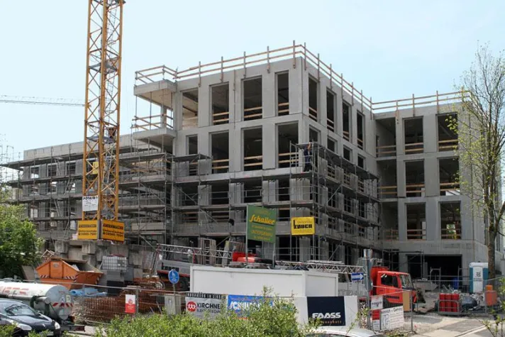 Bild: BID feiert Richtfest: Rohbau der neuen Inkasso-Firmenzentrale fertig