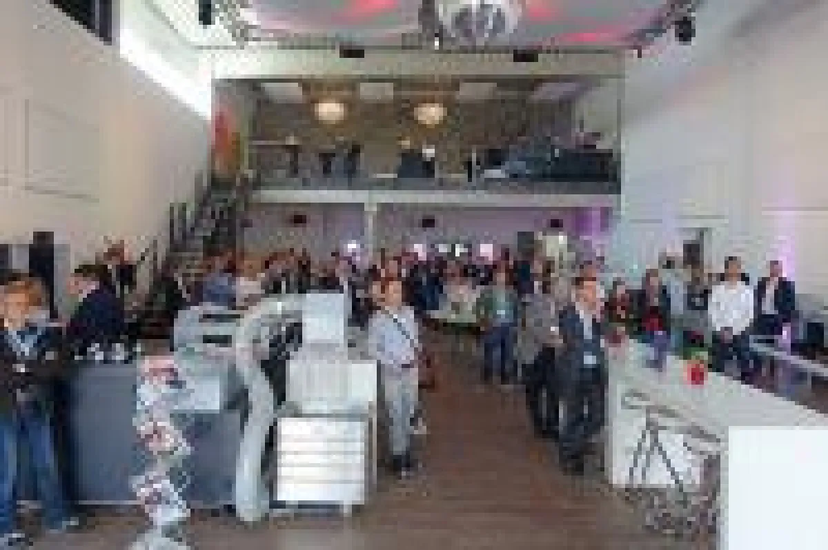 Rund 130 Teilnehmer informierten sich bei der diesjährigen FINISHING FIRST ON TOUR in Forchheim.