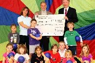 Bild: Kreissparkasse investiert in Sportpädagogik - Neue Kleingeräte für die Kindersportschule des TV Echterdingen
