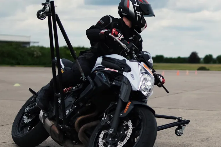 Bild: race & fun Motorradsport GmbH: Sicherheit und Fahrspaß im Fokus