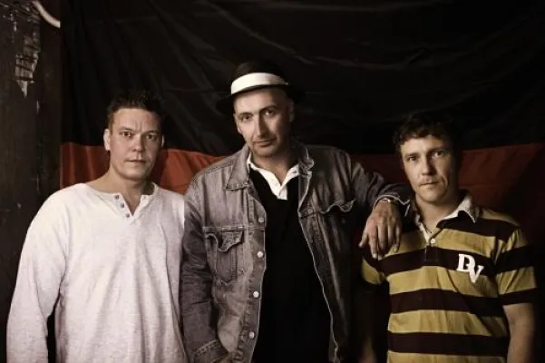 Bild: Premiere in Zarpen - Pape' s Brüder Live support - Tumblin Dice