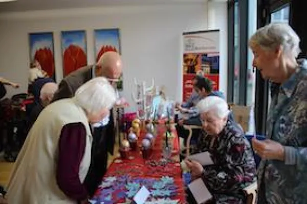 Bild: Seniorenzentrum bei weihnachtlichem Flair kennenlernen