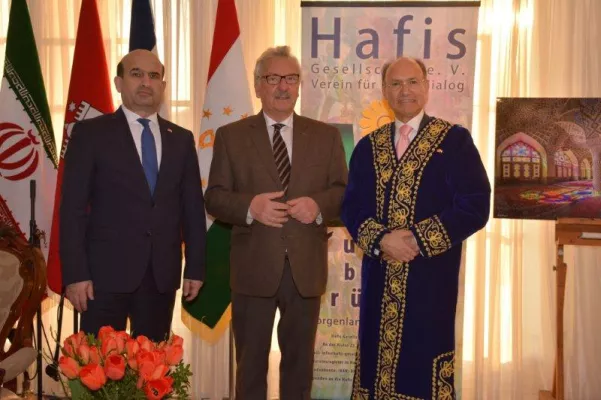 Nowruz-Stadt Hamburg - Wirtschaftlicher und kultureller Brückenbau Bild: Nowruz-Stadt Hamburg - Wirtschaftlicher und kultureller Brückenbau